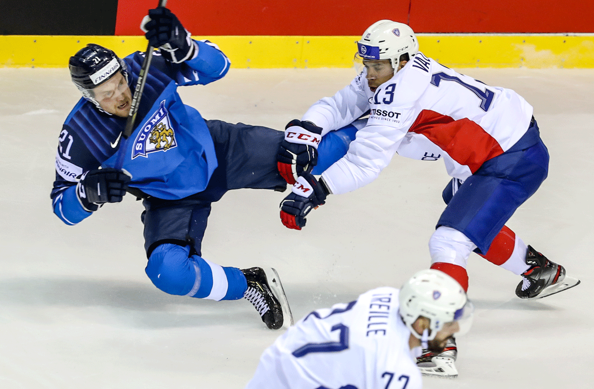 Tyrväinen oli Slovakian MM-kisoissa monessa mukana. Armoton raataminen palkittiin MM-kullalla.
