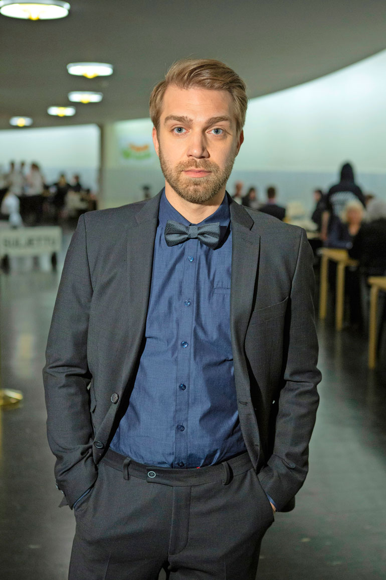 Jarkko Niemi tunnetaan muun muassa Syke-sarjasta.