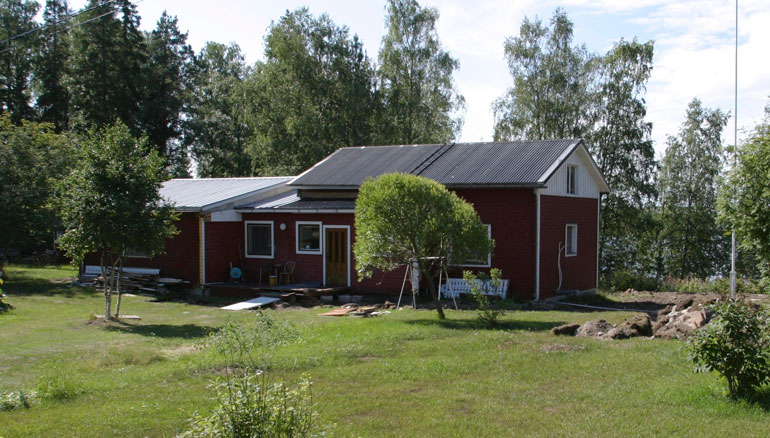 Jari Sillanpää on rahapulassa. Asunnot eivät tahdo käydä kaupaksi, ja kesän keikkakiertuekin on kovin tynkä: vain kymmenkunta esiintymistä.