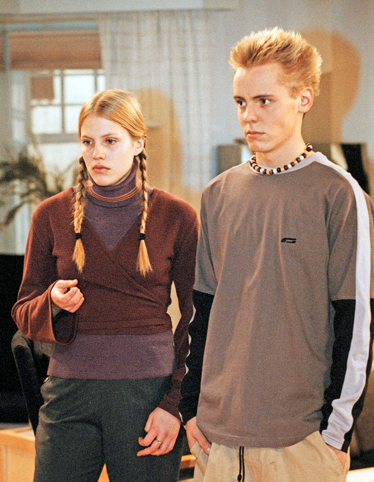 Tältä Jonna näytti aloittaessaan Salkkareissa. Hän näytteli sarjassa vuosina 1999–2002.