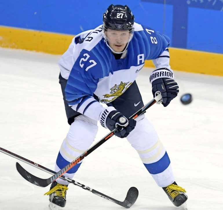 Näytöt jäällä ovat vieneet Konnan myös Leijonien riveihin maajoukkuepaitaan.