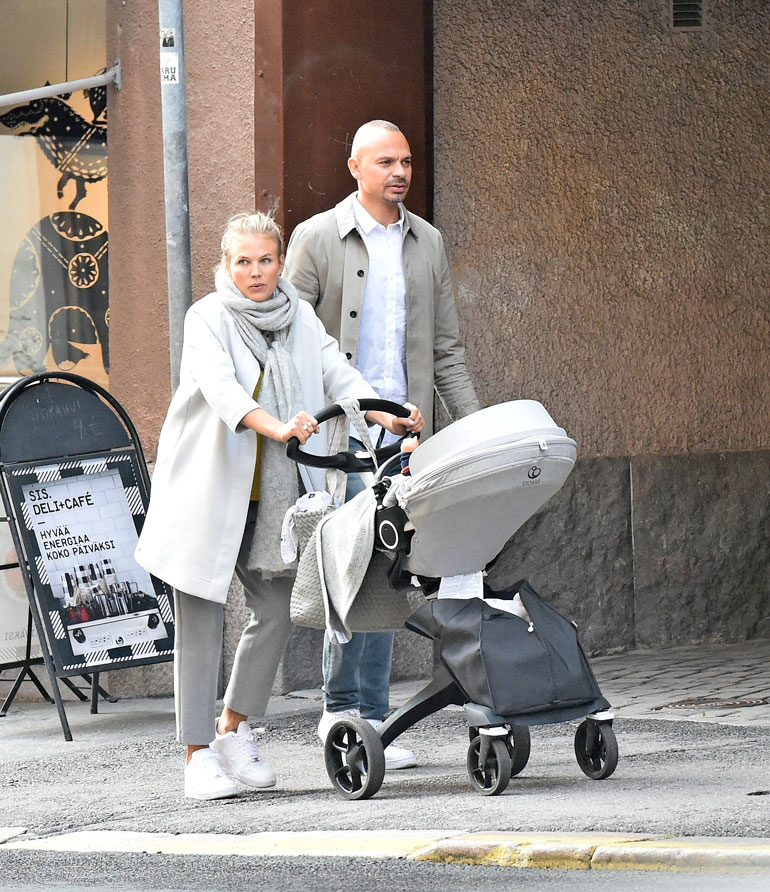 Emilia Vuorisalmi tapasi nykyisen miehensä keväällä 2017. He ehtivät olla yhdessä vain vuoden ennen esikoisen syntymää.