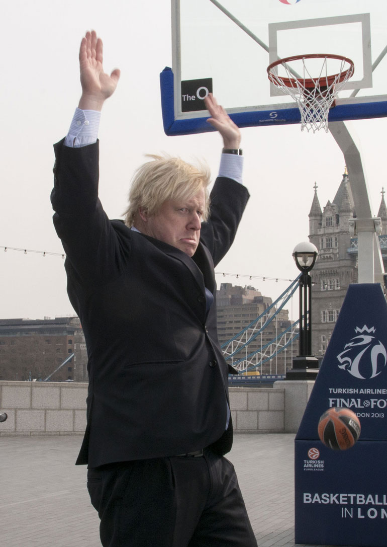 Boris Johnson tunnetaan trumpmaisesta tukastaan.