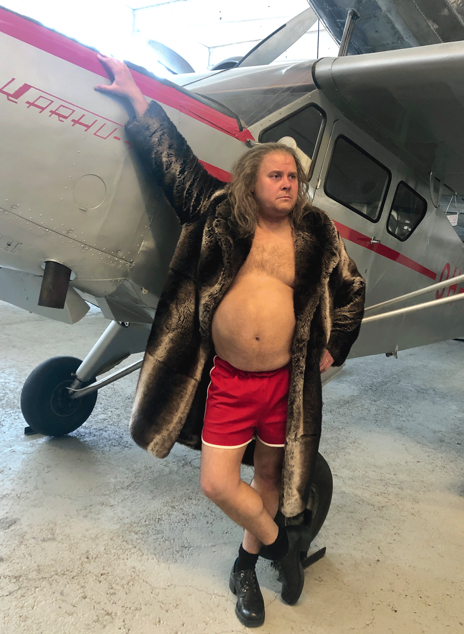 Nyt röllöttää! Janne Kataja lihotti joitakin kiloja Kalevi Keihäsen rooliinsa.