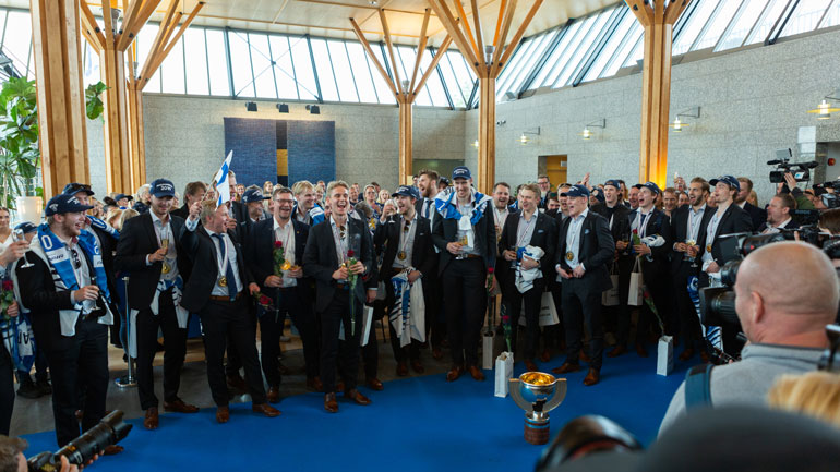 Jukka Jalonen luotsasi jo kolmannen kerran Leijonat maailmanmestareiksi viime keväänä.
