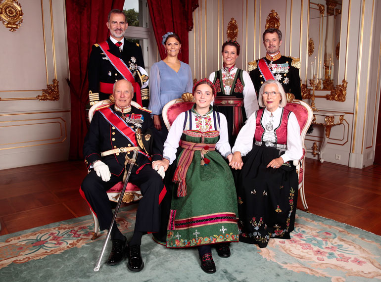 Ingridin kummitädin, Victorian lisäksi myös kummisetä, Espanjan kuningas Felipe osallistui Norjan tulevan kuningattaren tärkeään juhlapäivään.