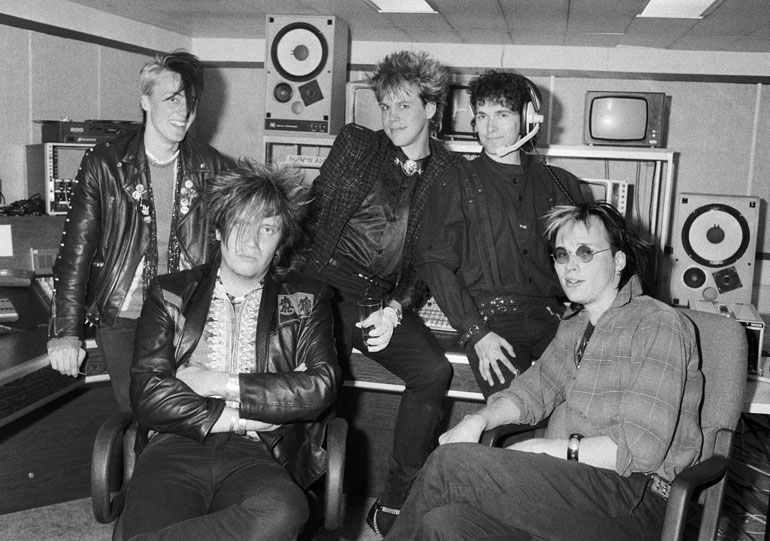 Pertin luotsaama Dingo-yhtye vuonna 1985. Yhtyeen levyjä on myyty yli 500 000 kappaletta.