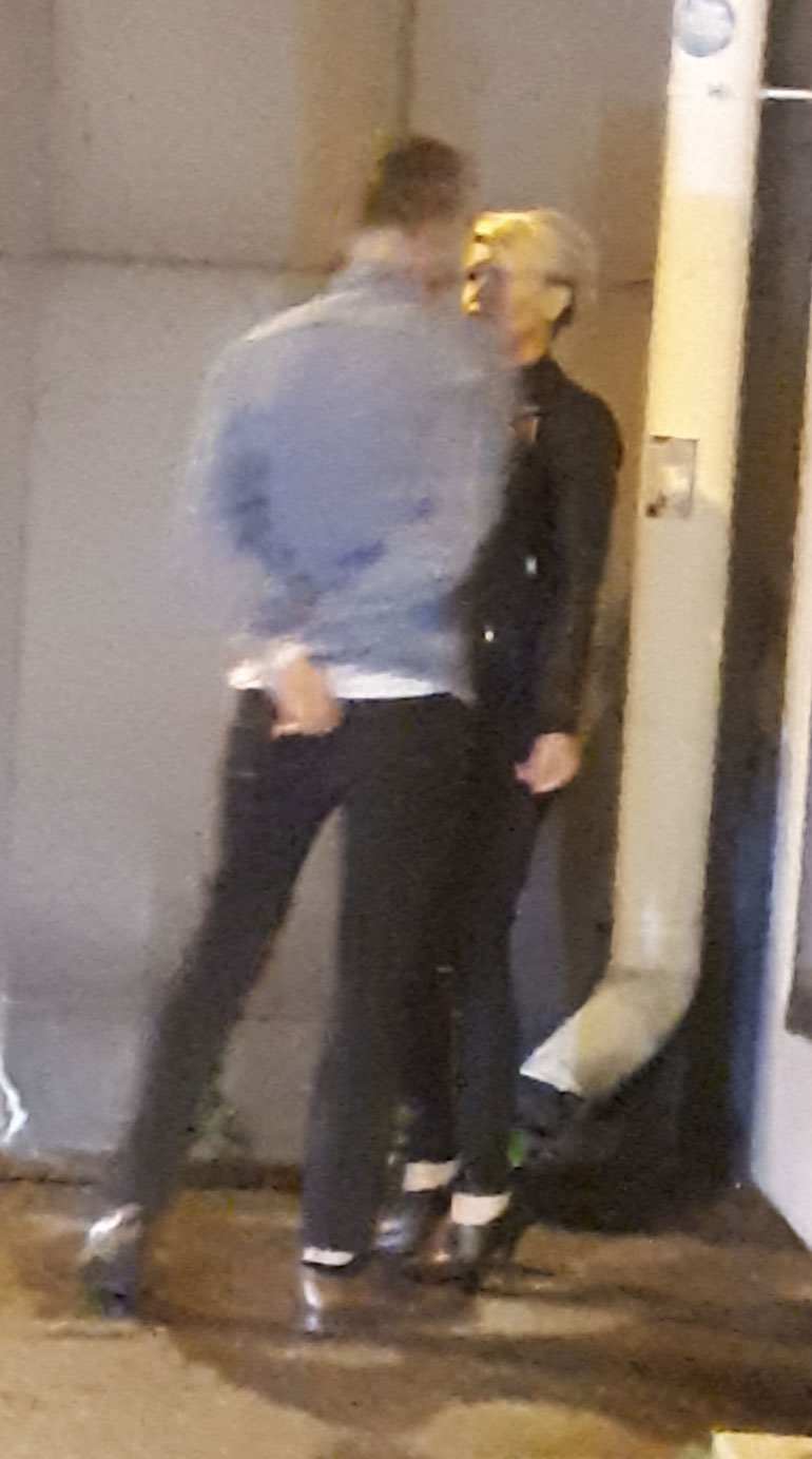  Sami Garamin ja hänen tuoreen vaimonsa riita herätti huolta myös silminnäkijöissä.Sami Garamin ja hänen tuoreen vaimonsa riita herätti huolta myös silminnäkijöissä.