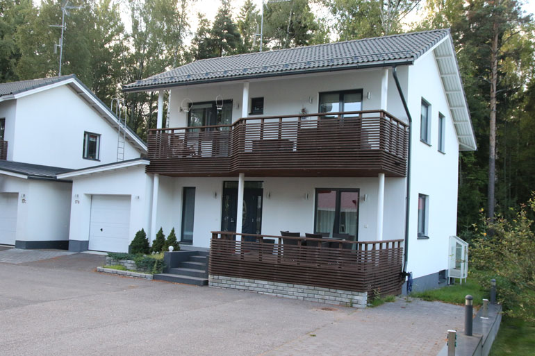 Maisa ja Jari-Matti asuvat omakotitalossa Pohjois-Helsingissä.