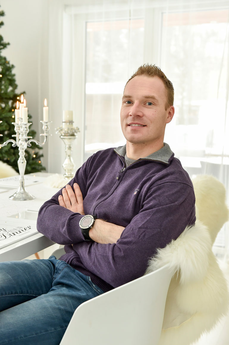 Jari-Matti kertoi häiden perumisesta julkaisemalla tiedotteen viime perjantaina.