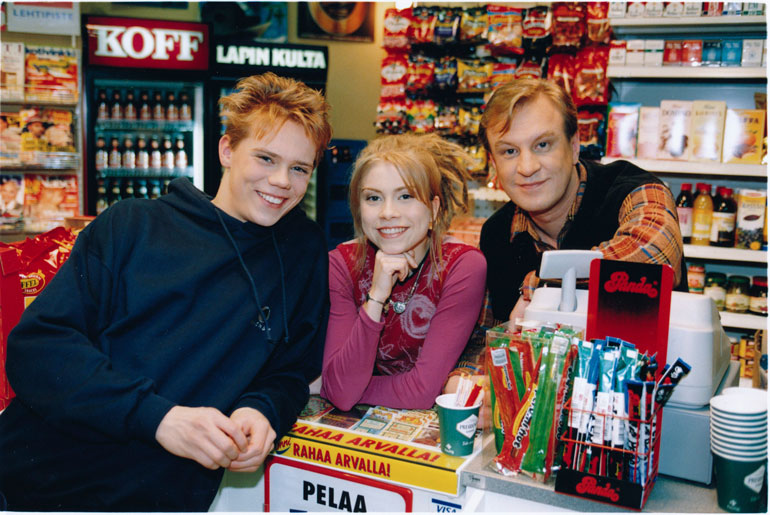 Esko Kovero on ollut mukana Salatuissa elämissä sarjan alusta vuodesta 1999 lähtien. Hänen lapsiaan näyttelivät Pete Lattu ja Venla Saartamo.