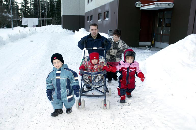 Seiska kertoi Tuulan lapsiperhe-elämästä 16 vuotta sitten.