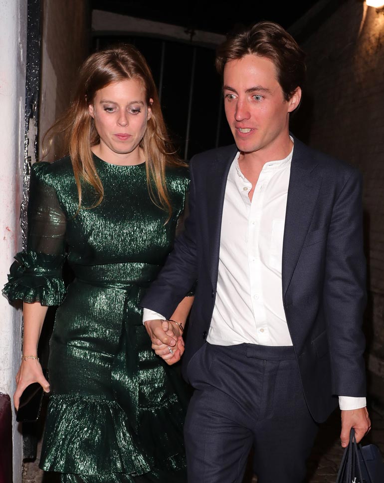 Prinsessa Beatrice avioituu Edoardo Mozzin kanssa.
