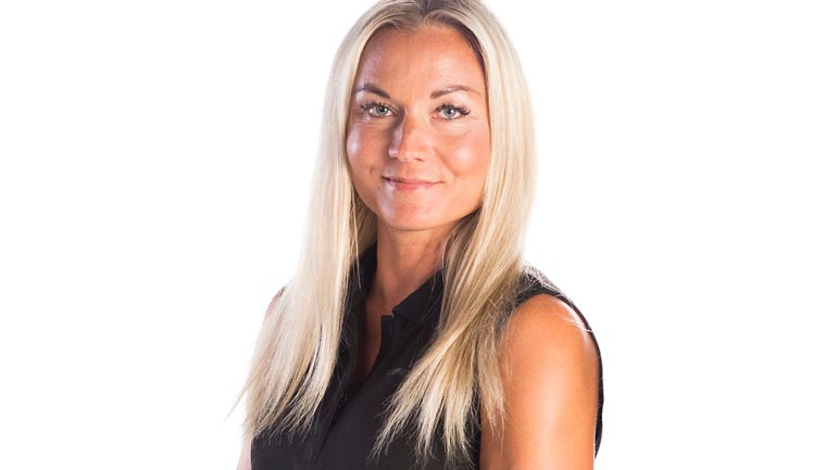 Murhiakin tutkivassa väkivaltarikosyksikössä työskennellyt Kristiina Mikkilä on tullut tutuksi Ota rahat ja juokse -ohjelman terävänä etsivänä.