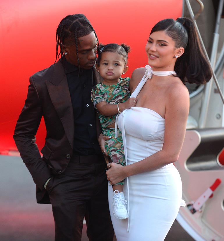 Kardashianin klaanin nuorin on naimisissa räppäri Travis Scottin kanssa. Heidän tyttärensä Stormi on nyt kaksivuotias.