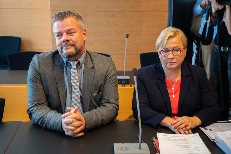 – Totean, että Sillanpää kiistää syytteen. Se, että voiko ylipäätänsä se toiminta, mitä syyttäjä väittää, täyttää hyväksikäytön tunnusmerkistön, tullaan käsittelemään oikeudessa, Jarin asianajaja Riitta Leppilampi on sanonut.
