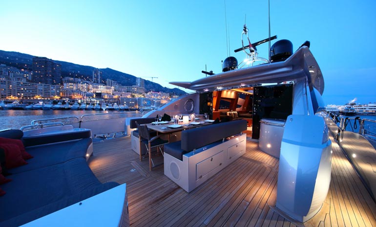 Superjahdin myynti-ilmoitus ehdittiin jo kertaalleen poistaa monacolaisen KK Super-yachts -firman sivuilta, mutta nyt paatti on taas kaupan.