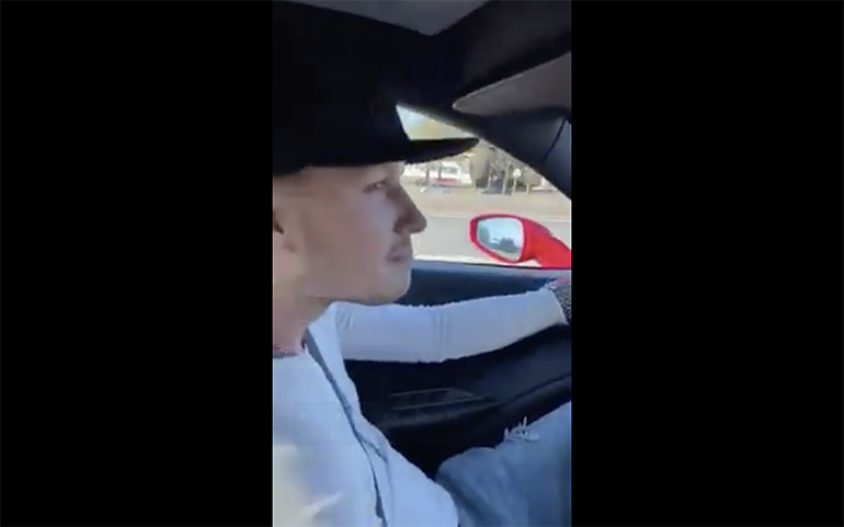 Henrik Mykrä Ferrarin ratissa.