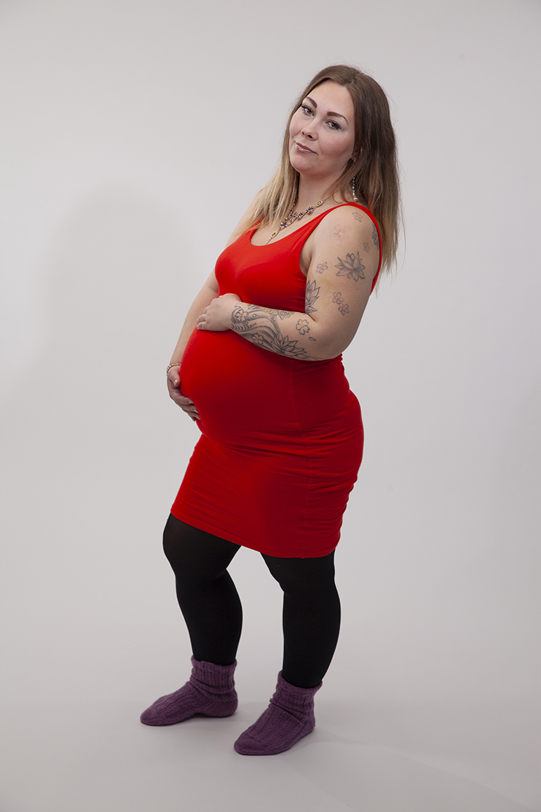 Anette, 26, odottaa seitsemättä lastaan.