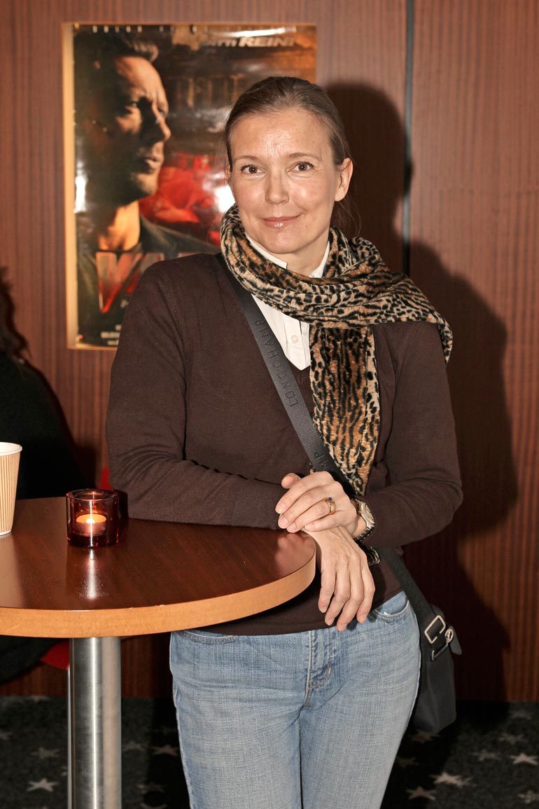 Riverin Riitta-äiti on toiminut mallina ja esiintynyt muutamassa elokuvassakin.