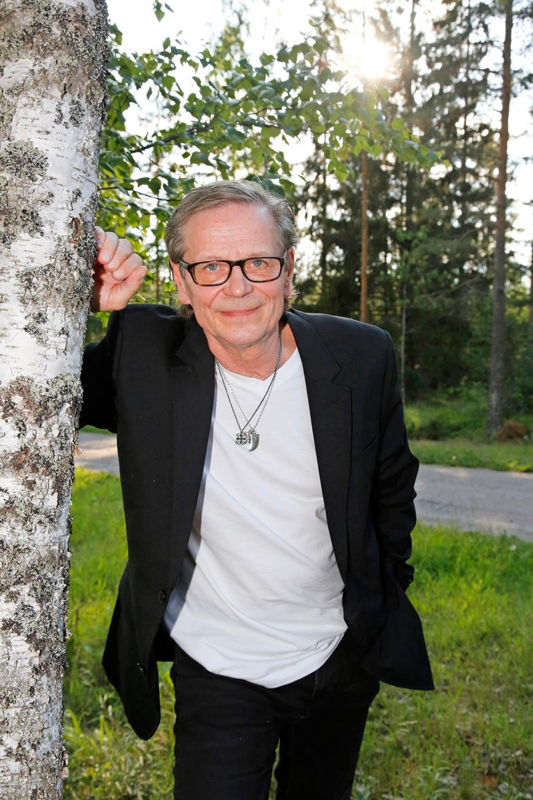 Nykyisellä Warner Musicilla, silloisella Finnlevyllä oli kuuluisat studiot Helsingin Pitäjänmäessä. – Näin jälkikäteen ajatellen se tuotantopuoli oli aika Helsinki-keskeistä.