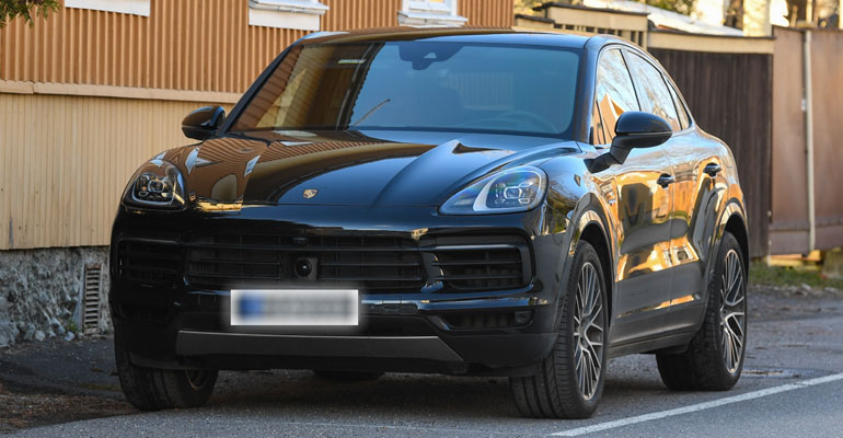 Onni Sarmaste porche 3