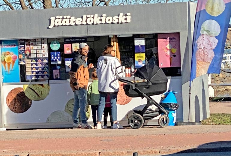 Mikko ja Sara Parikka.