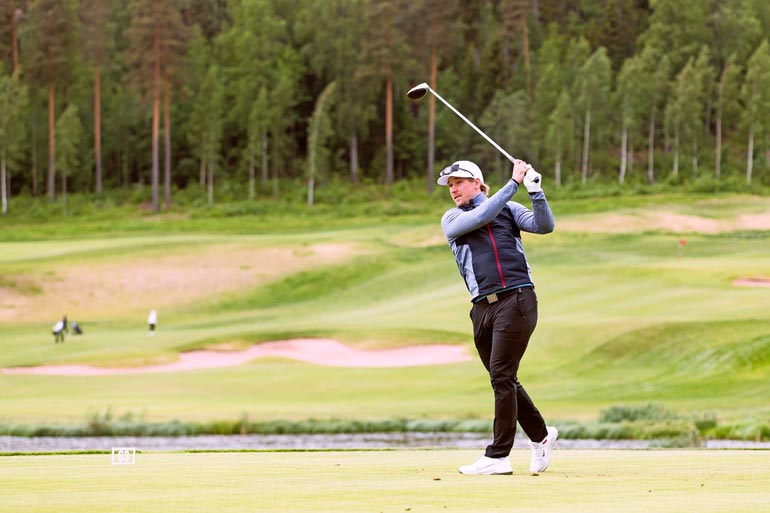 NHL-tähteyden lisäksi Sami on myös kivenkova golffari, sillä tasoitus on rautainen 2,3. – Olen käynyt pelaamassa US Openin kenttiä. Lempikenttäni on Richwood Country Club täällä New Jerseyssä.