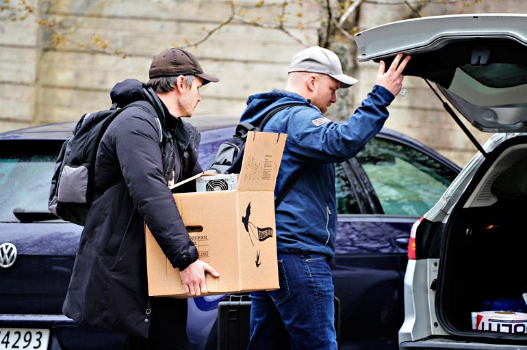 Poliisi on tutkinut muassa Tom Hagenilta takavarikoitua tietoliikennemateriaalia ja tietokoneita.