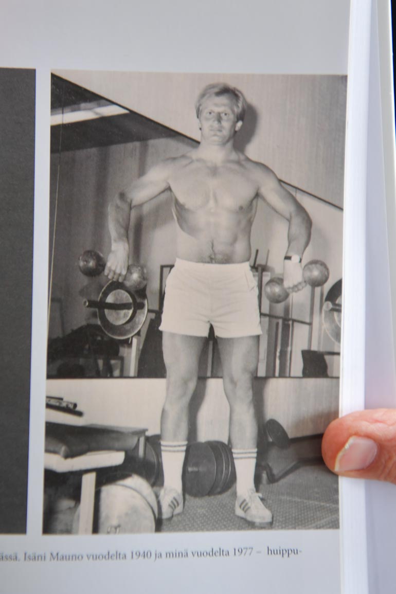 Juhani Tamminen oli vuonna 1977 timanttisessa tikissä. – Nostin kuvan aikoihin penkistä 150 kiloa. Tehkääpä veljet perässä!