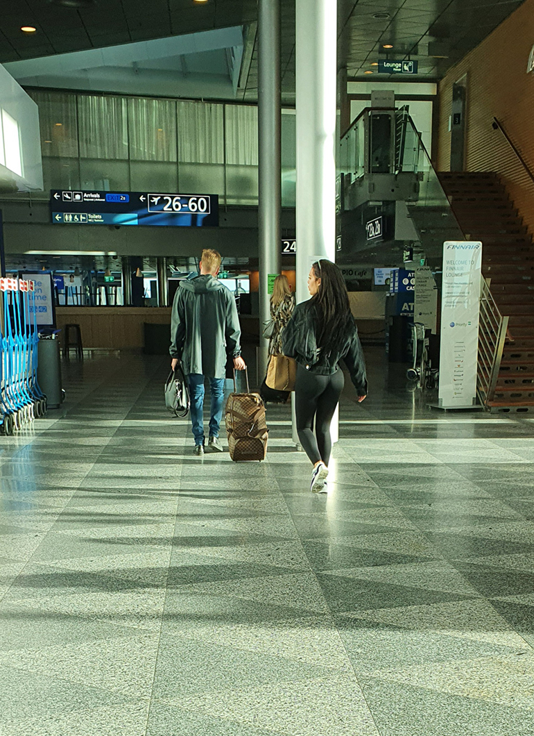 Sofia ja Stefu lentokentällä