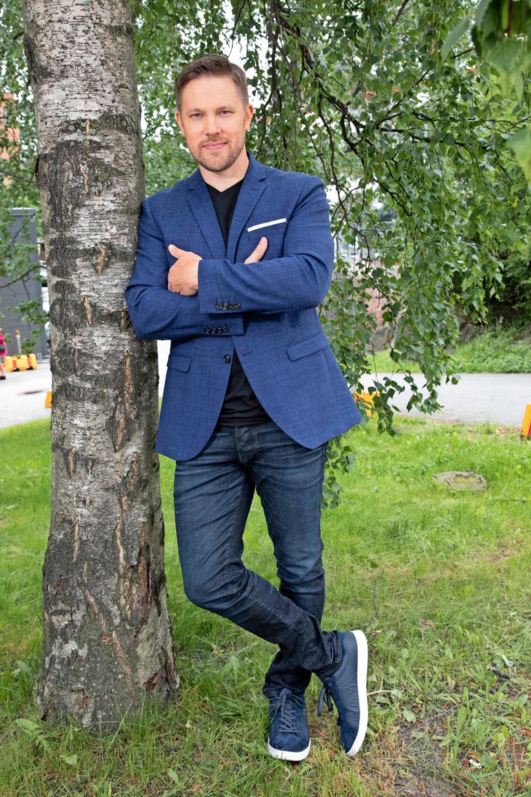 Juha kertoo, ettei televisio vedä puoleensa vain siksi, että saa oman naaman esille tai enemmän palkkaa. – Tärkeämpää on, että sitä on kiva tehdä.