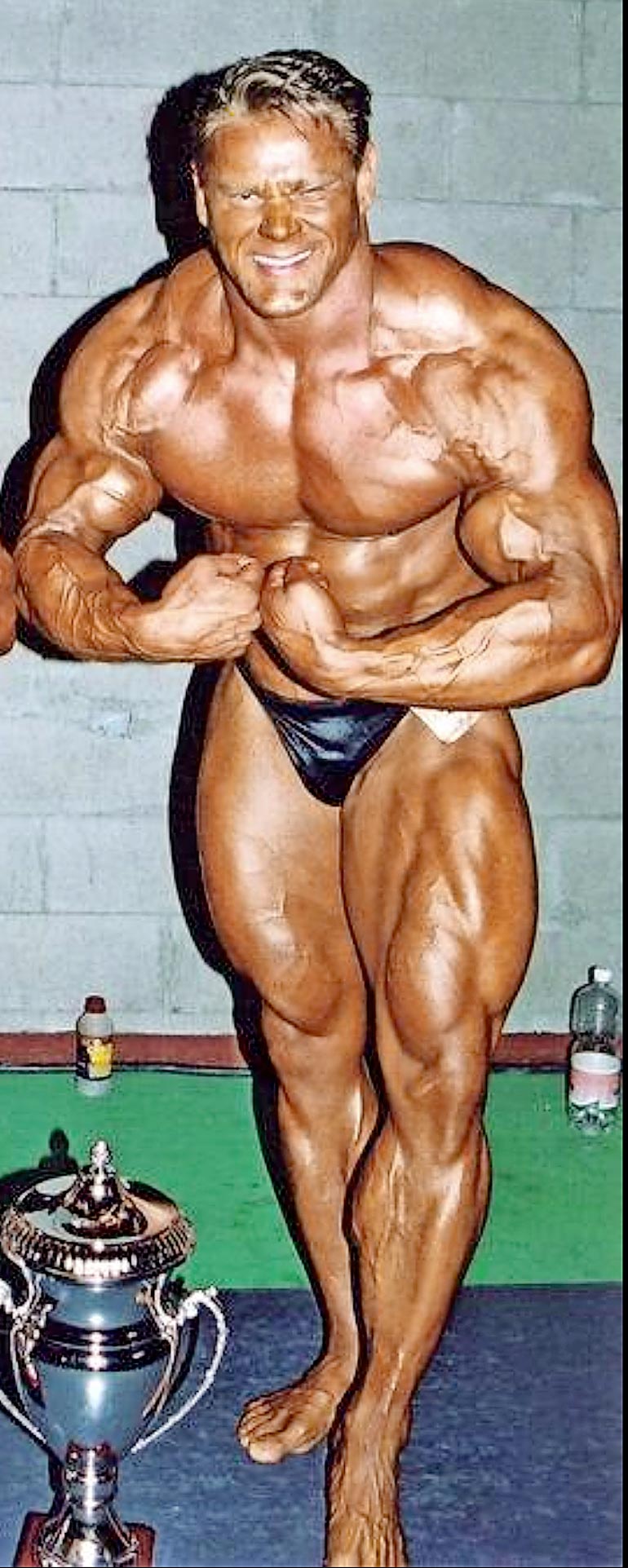 Aktiiviuransa aikana Boogie voitti IFBB:n kilpailuissa seitsemän suomenmestaruutta ja WPF-liiton puolelle kaksi EM-kultaa ja kaksi MM-hopeaa.