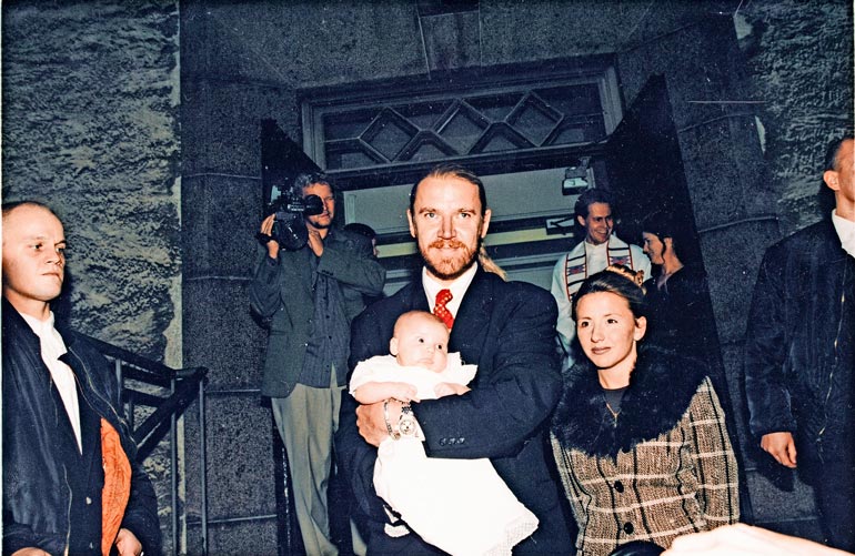Luukas on Rennyn ainoa poika. Pojan äiti on Tiffany Browne. Kuva on vuodelta 1999.