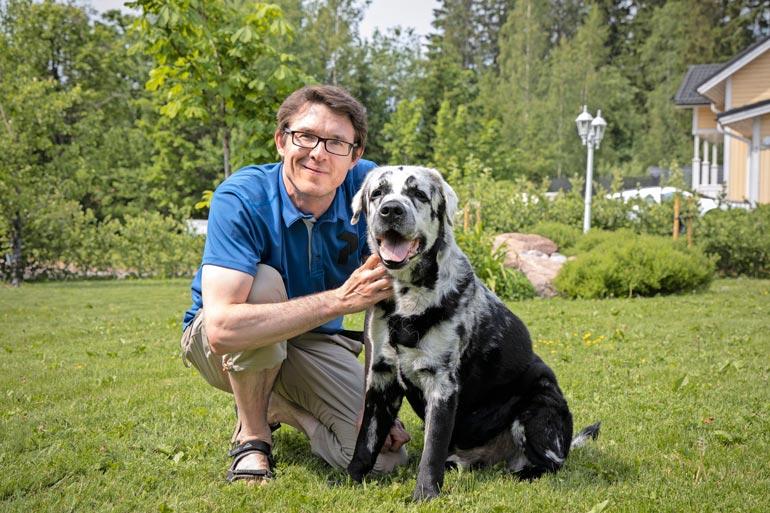 – Blaze on kaikkiruokainen, se söisi vaikka hirven! Nakit ovat sen suurinta herkkua.