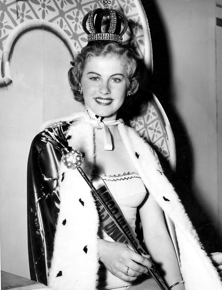 17-vuotias Armi valittiin maailman ensimmäiseksi Miss Universumiksi vuonna 1952.