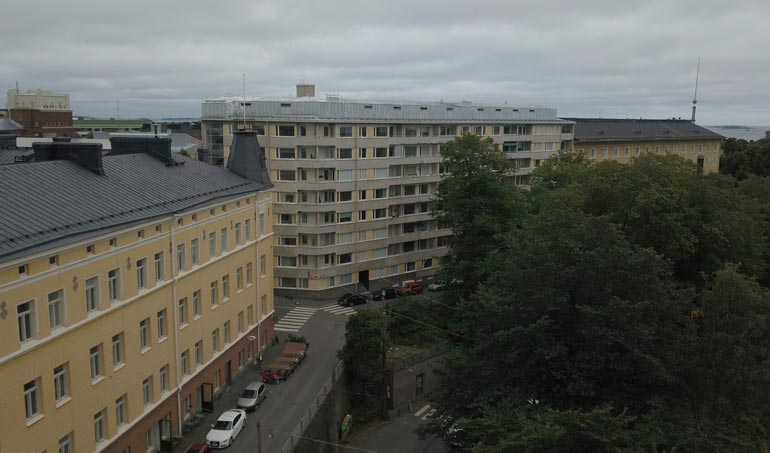 Jukka perheineen muutti Helsinkiin arvoalueelle lähelle kaupungin keskustaa.