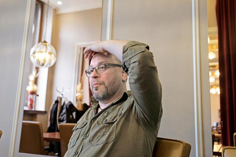 Ile iloitsee, että Vexin poika Topi Salmi on jatkanut isänsä jalanjälkiä musiikin parissa.