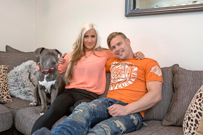 Akin ja Ritan Putin-koira on rodultaan pitbull. Kyseinen rotu jakaa laajasti mielipiteitä puolesta ja vastaan.