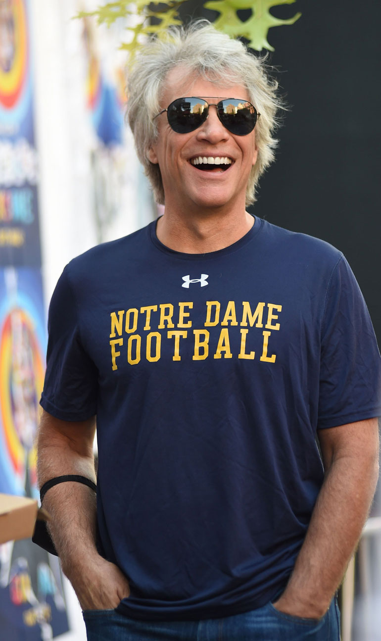 jon bon jovi nauraa
