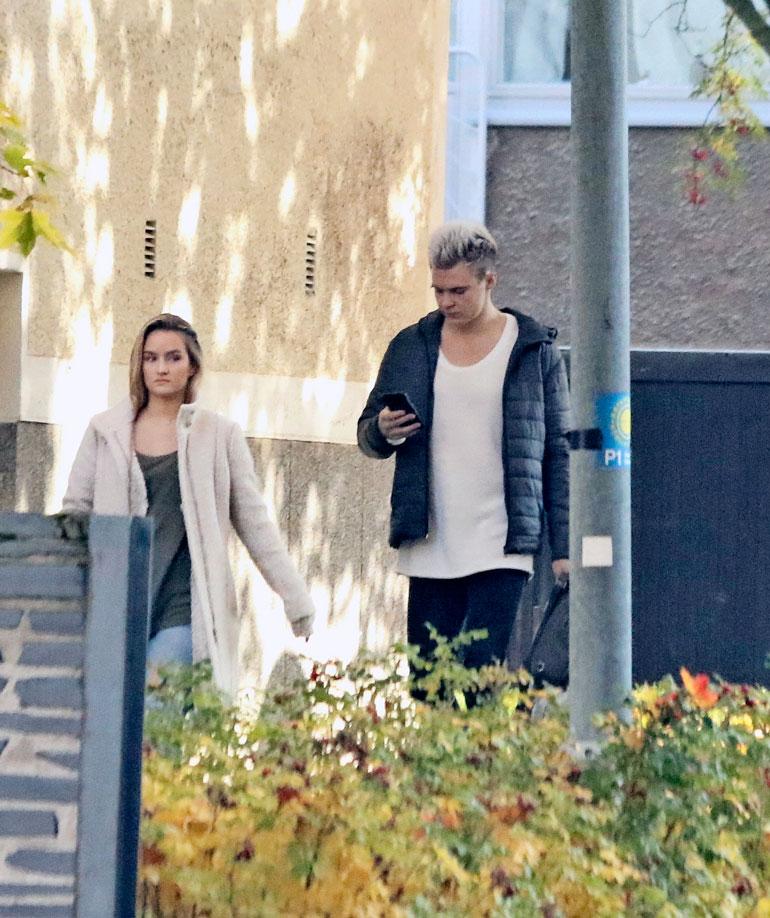 Paparazzi kuvasi Nellin ja Eliaksen yhdessä syksyllä 2018.