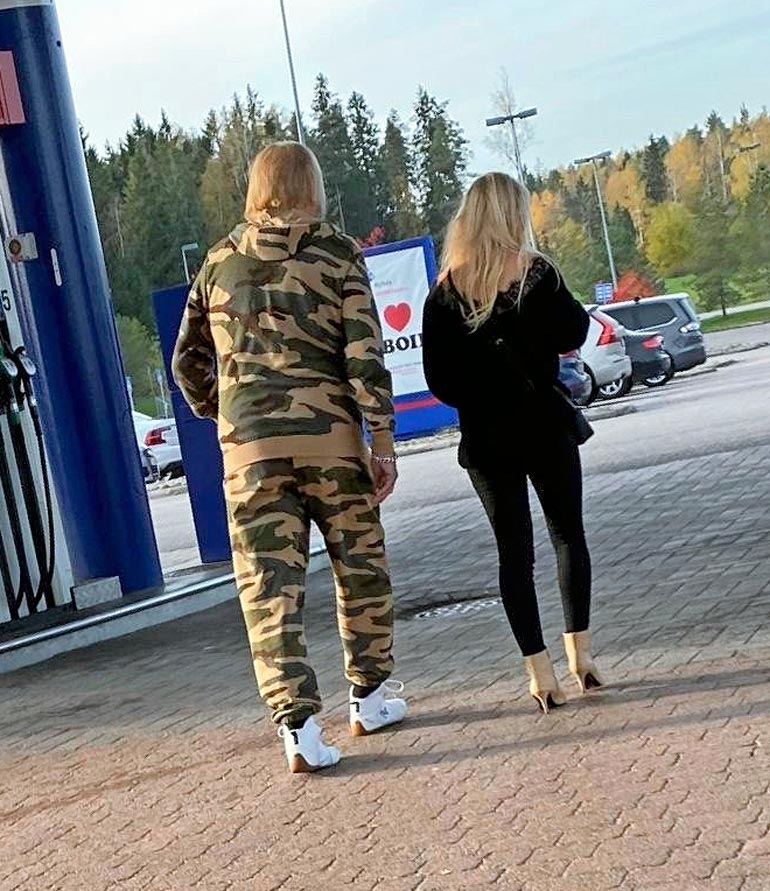 Danny ja Helmi näyttäytyivät Suomusjärvellä.