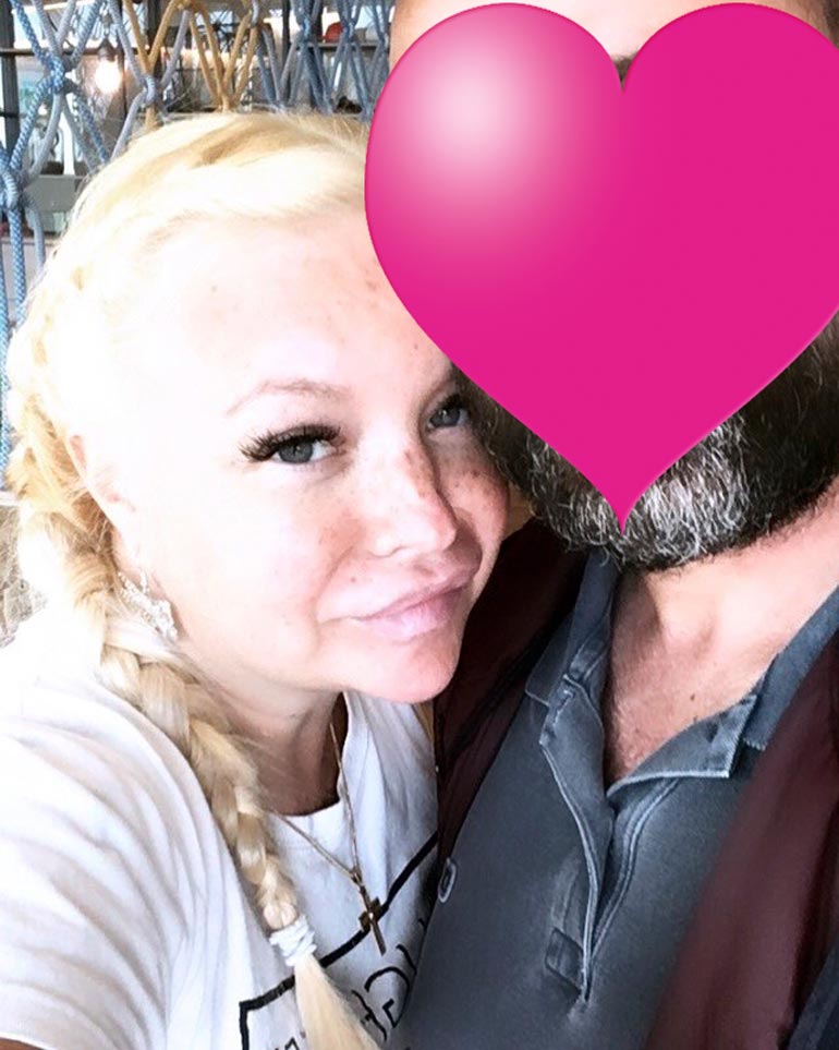 Johanna ja Paul kihlautuivat Johannan syntymäpäivänä heinäkuun lopussa.