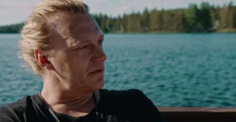 Jukka hilden kyynelehtii