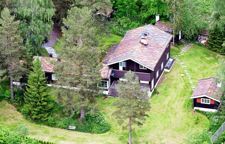 Durek opettelee elämään prinsessan omistamalla metsätilalla Lommedalenissa.