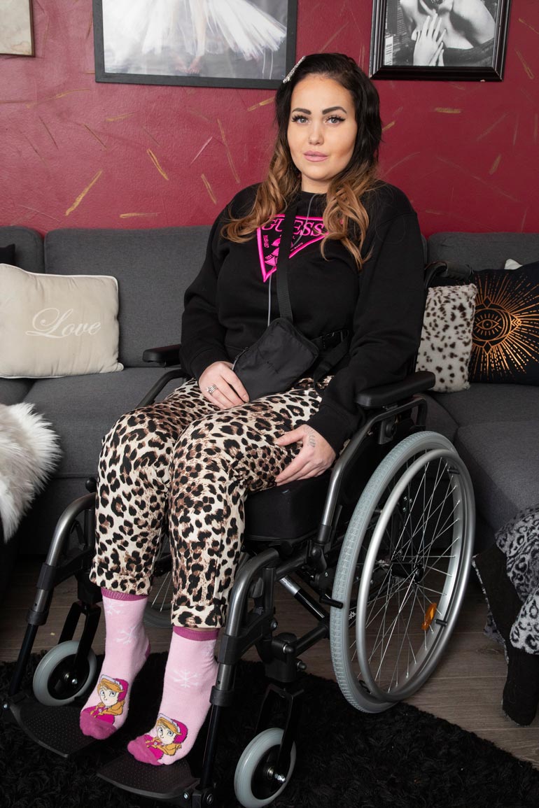 Janita Lukkariselle meni aiemmin kipupumpun kautta suoneen jatkuvasti morfiinia, joka sai hänet hyvin sekavaksi. Nyt tilalle on löydetty uusi kipulääkitys.