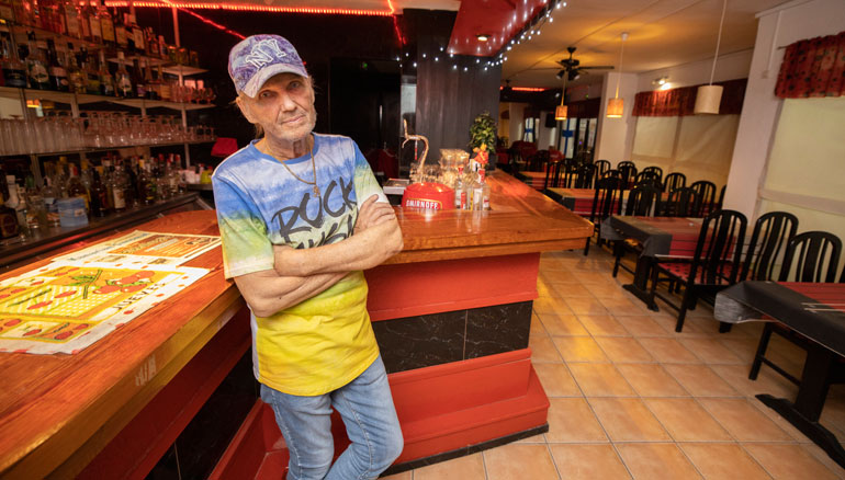 Jorma Kalevi työskentelee ravintoloitsijana Espanjassa.