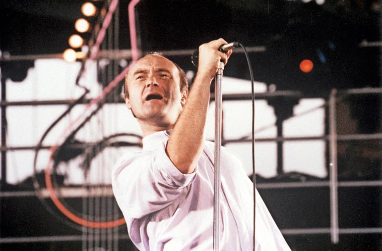 Phil Collins on uransa aikana myynyt yli 100 miljoonaa levyä.
