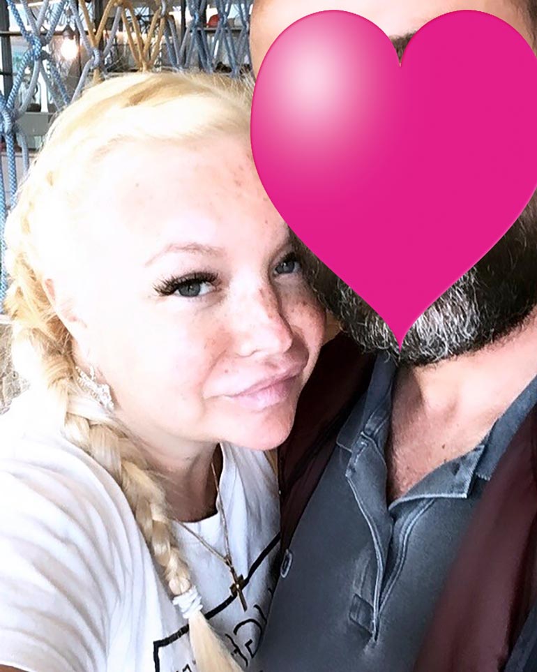 Johanna ja Paul aikovat mennä naimisiin heti ensi vuoden alussa.