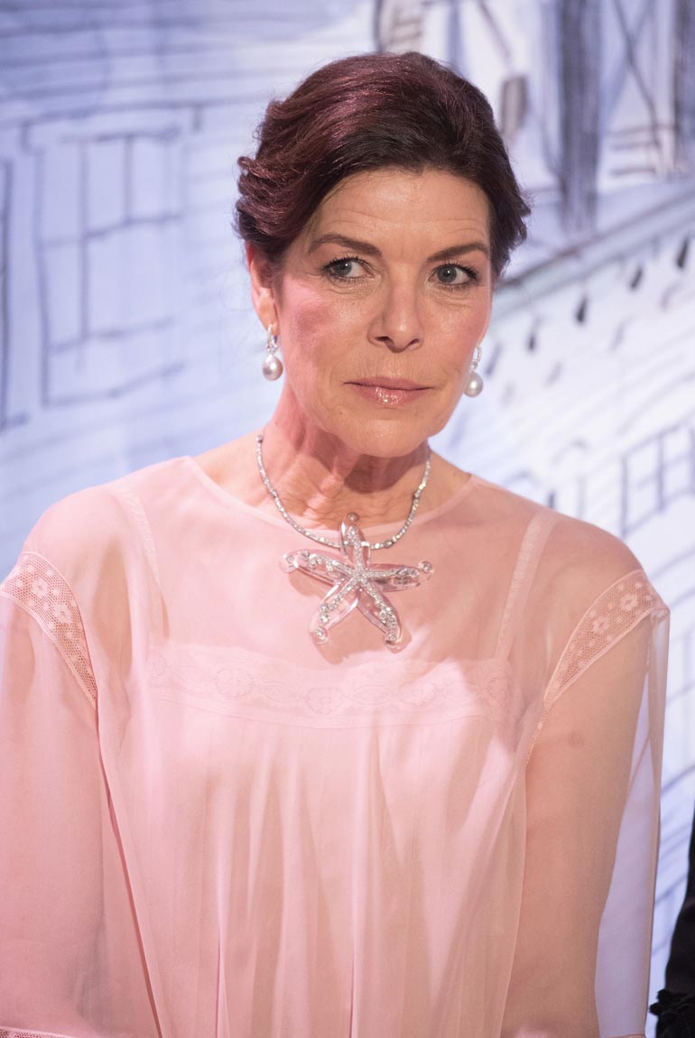 Caroline yritti kesällä lähestyä nimellistä aviomiestään, mutta koki täystyrmäyksen.